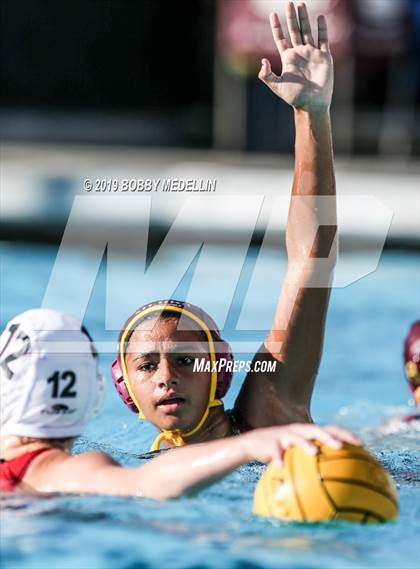 Thumbnail 1 in Kerman @ Sierra photogallery.