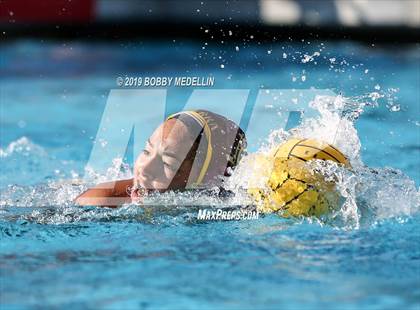 Thumbnail 1 in Kerman @ Sierra photogallery.