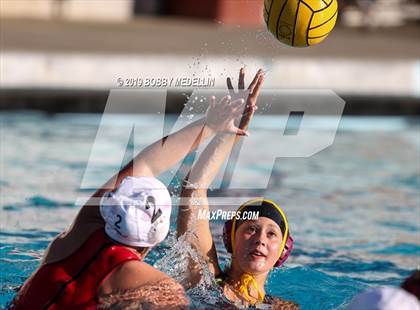 Thumbnail 1 in Kerman @ Sierra photogallery.