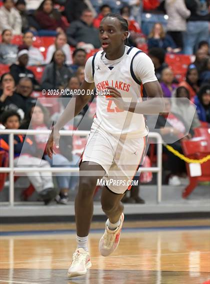 Thumbnail 2 in Seven Lakes vs. Lamar (UIL 6A D1 Basketball Area) photogallery.