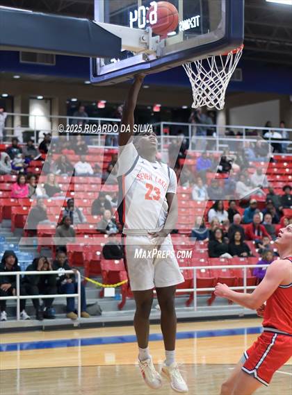 Thumbnail 3 in Seven Lakes vs. Lamar (UIL 6A D1 Basketball Area) photogallery.