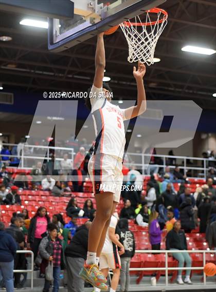 Thumbnail 2 in Seven Lakes vs. Lamar (UIL 6A D1 Basketball Area) photogallery.