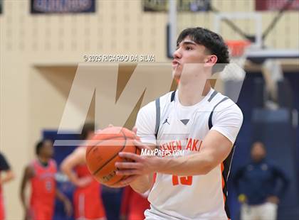 Thumbnail 1 in Seven Lakes vs. Lamar (UIL 6A D1 Basketball Area) photogallery.