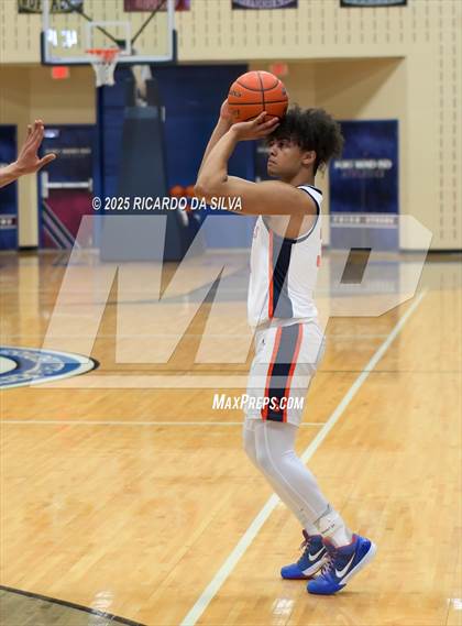Thumbnail 1 in Seven Lakes vs. Lamar (UIL 6A D1 Basketball Area) photogallery.