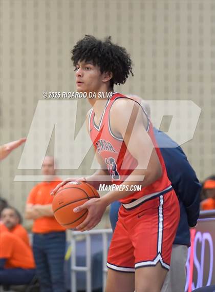 Thumbnail 2 in Seven Lakes vs. Lamar (UIL 6A D1 Basketball Area) photogallery.