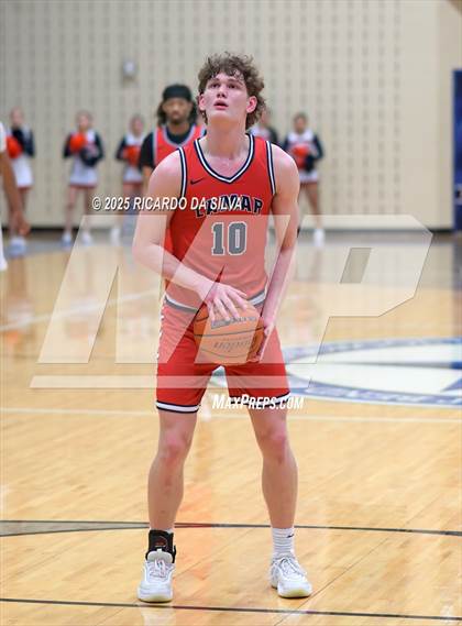 Thumbnail 1 in Seven Lakes vs. Lamar (UIL 6A D1 Basketball Area) photogallery.