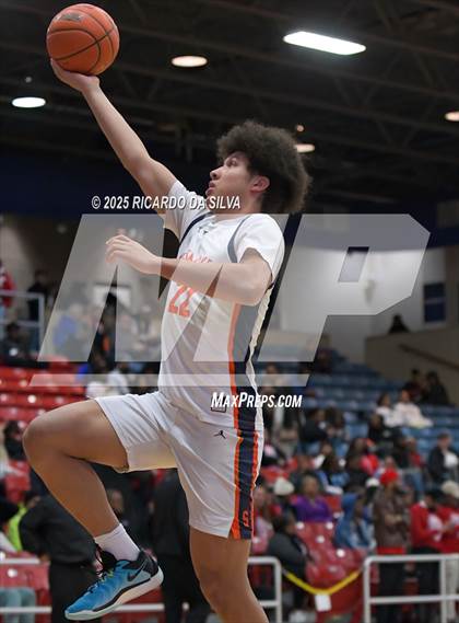 Thumbnail 1 in Seven Lakes vs. Lamar (UIL 6A D1 Basketball Area) photogallery.