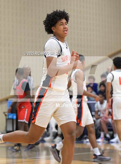 Thumbnail 3 in Seven Lakes vs. Lamar (UIL 6A D1 Basketball Area) photogallery.