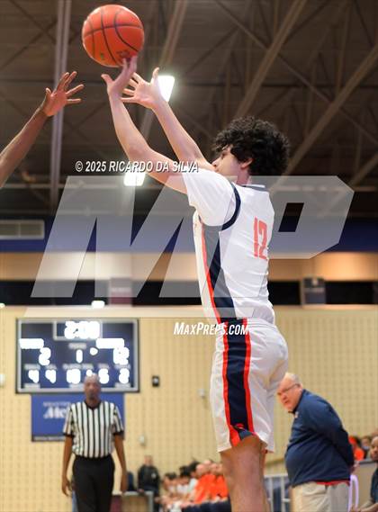Thumbnail 3 in Seven Lakes vs. Lamar (UIL 6A D1 Basketball Area) photogallery.