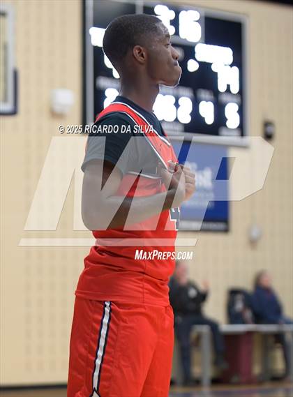 Thumbnail 1 in Seven Lakes vs. Lamar (UIL 6A D1 Basketball Area) photogallery.