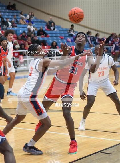 Thumbnail 2 in Seven Lakes vs. Lamar (UIL 6A D1 Basketball Area) photogallery.