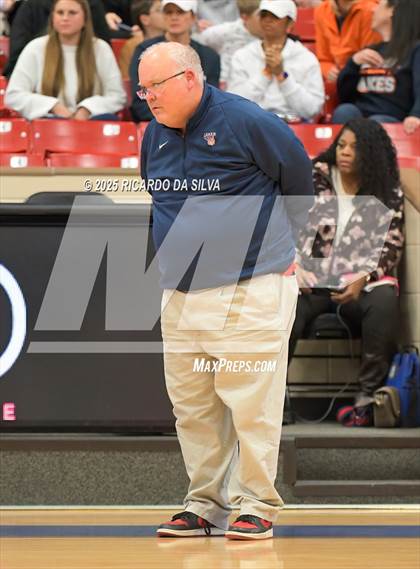 Thumbnail 1 in Seven Lakes vs. Lamar (UIL 6A D1 Basketball Area) photogallery.