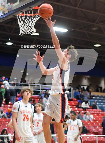 Thumbnail 2 in Seven Lakes vs. Lamar (UIL 6A D1 Basketball Area) photogallery.