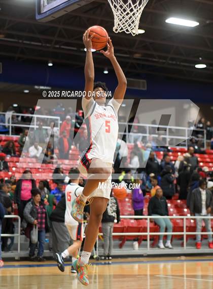 Thumbnail 1 in Seven Lakes vs. Lamar (UIL 6A D1 Basketball Area) photogallery.