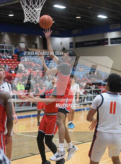 Thumbnail 2 in Seven Lakes vs. Lamar (UIL 6A D1 Basketball Area) photogallery.