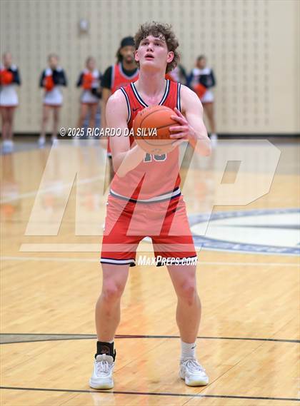 Thumbnail 1 in Seven Lakes vs. Lamar (UIL 6A D1 Basketball Area) photogallery.