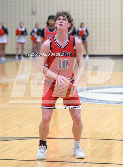Thumbnail 2 in Seven Lakes vs. Lamar (UIL 6A D1 Basketball Area) photogallery.