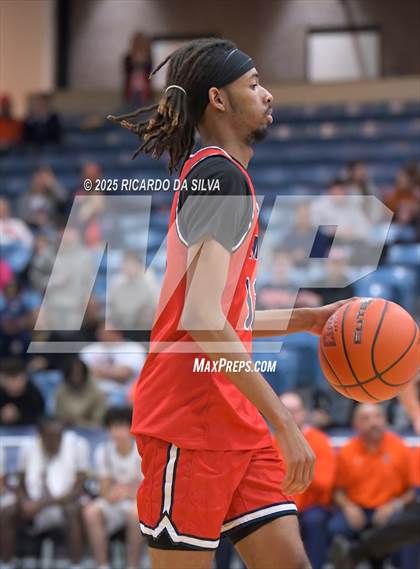 Thumbnail 1 in Seven Lakes vs. Lamar (UIL 6A D1 Basketball Area) photogallery.