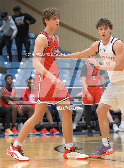 Thumbnail 3 in Seven Lakes vs. Lamar (UIL 6A D1 Basketball Area) photogallery.