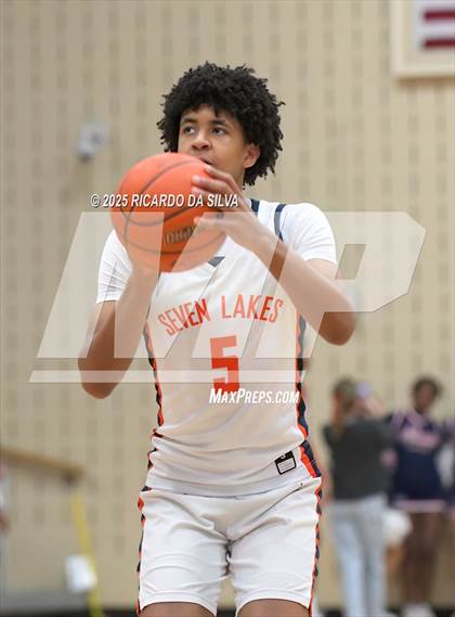 Thumbnail 1 in Seven Lakes vs. Lamar (UIL 6A D1 Basketball Area) photogallery.