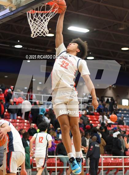 Thumbnail 3 in Seven Lakes vs. Lamar (UIL 6A D1 Basketball Area) photogallery.