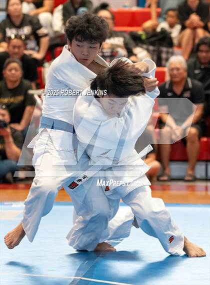 Thumbnail 1 in Eastern Division Tournament @ Kalani photogallery.