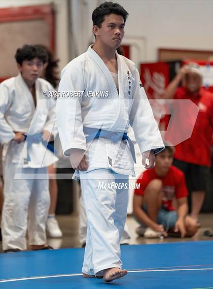 Thumbnail 1 in Eastern Division Tournament @ Kalani photogallery.