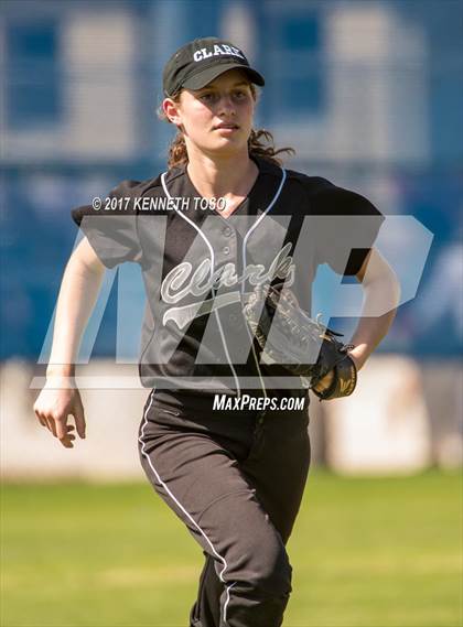 Thumbnail 1 in Cigarroa vs Clark (SAISD Tournament) photogallery.