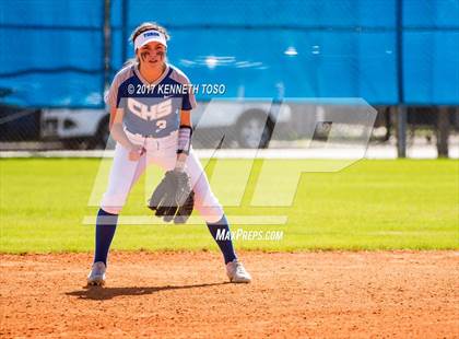 Thumbnail 2 in Cigarroa vs Clark (SAISD Tournament) photogallery.