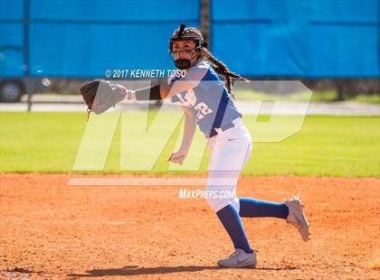 Thumbnail 3 in Cigarroa vs Clark (SAISD Tournament) photogallery.