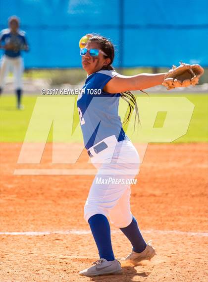 Thumbnail 2 in Cigarroa vs Clark (SAISD Tournament) photogallery.