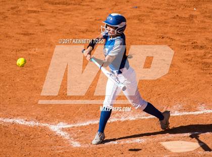 Thumbnail 3 in Cigarroa vs Clark (SAISD Tournament) photogallery.