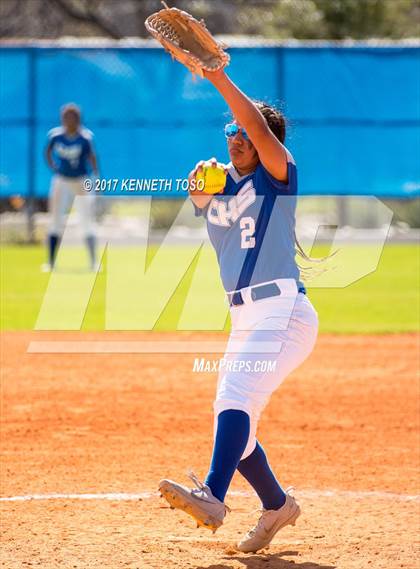Thumbnail 2 in Cigarroa vs Clark (SAISD Tournament) photogallery.