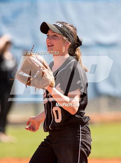 Thumbnail 3 in Cigarroa vs Clark (SAISD Tournament) photogallery.
