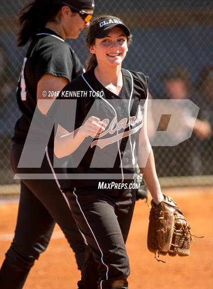 Thumbnail 1 in Cigarroa vs Clark (SAISD Tournament) photogallery.