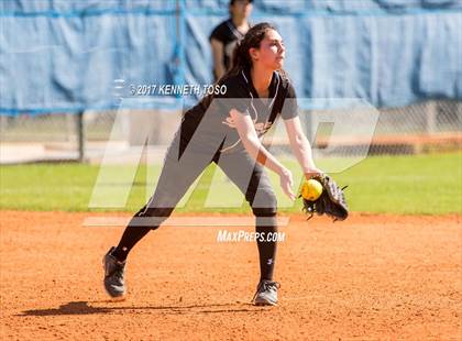 Thumbnail 3 in Cigarroa vs Clark (SAISD Tournament) photogallery.