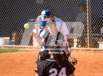Thumbnail 2 in Cigarroa vs Clark (SAISD Tournament) photogallery.