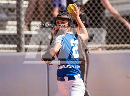 Thumbnail 2 in Cigarroa vs Clark (SAISD Tournament) photogallery.