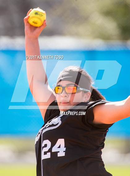 Thumbnail 3 in Cigarroa vs Clark (SAISD Tournament) photogallery.