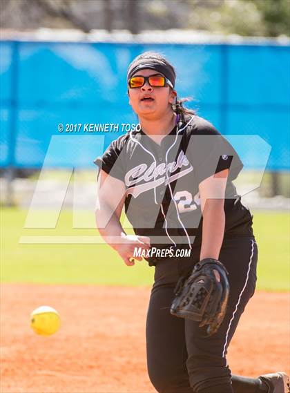 Thumbnail 1 in Cigarroa vs Clark (SAISD Tournament) photogallery.