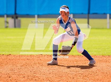 Thumbnail 2 in Cigarroa vs Clark (SAISD Tournament) photogallery.