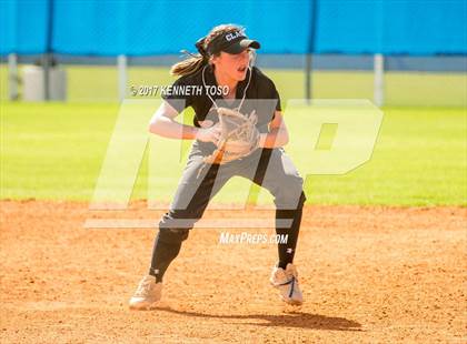 Thumbnail 2 in Cigarroa vs Clark (SAISD Tournament) photogallery.