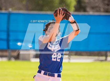 Thumbnail 3 in Cigarroa vs Clark (SAISD Tournament) photogallery.