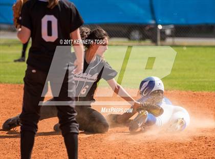Thumbnail 2 in Cigarroa vs Clark (SAISD Tournament) photogallery.