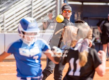 Thumbnail 2 in Cigarroa vs Clark (SAISD Tournament) photogallery.