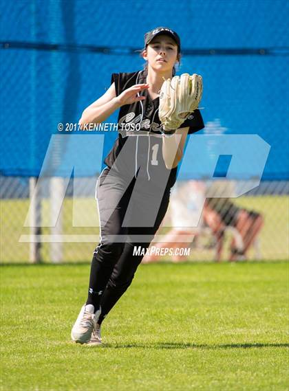 Thumbnail 2 in Cigarroa vs Clark (SAISD Tournament) photogallery.