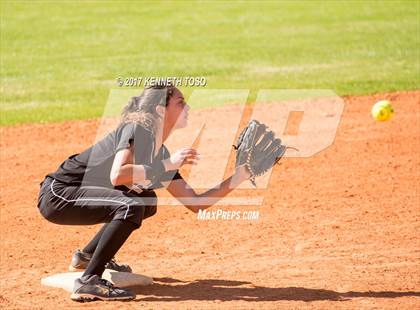 Thumbnail 1 in Cigarroa vs Clark (SAISD Tournament) photogallery.