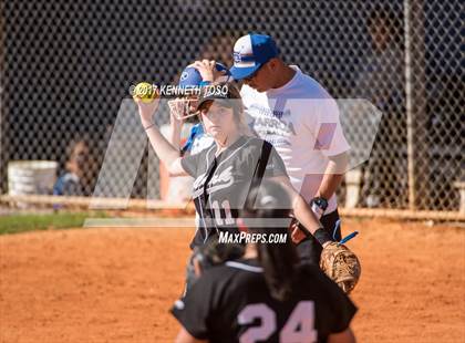 Thumbnail 1 in Cigarroa vs Clark (SAISD Tournament) photogallery.
