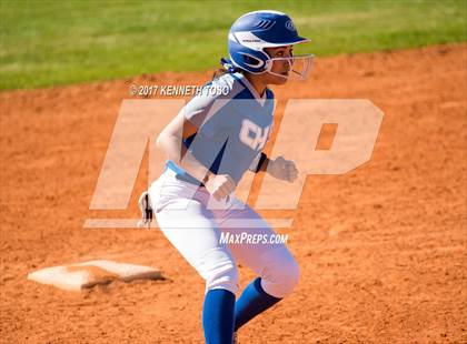 Thumbnail 1 in Cigarroa vs Clark (SAISD Tournament) photogallery.
