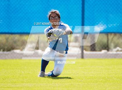 Thumbnail 2 in Cigarroa vs Clark (SAISD Tournament) photogallery.